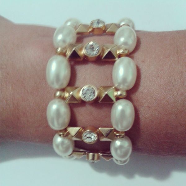 Pulseira de pérola e strass